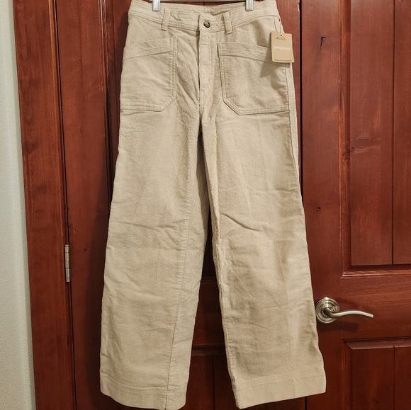 Patagonia Pants - Patagonia Women's Wide Leg Cord Pant, Size 4